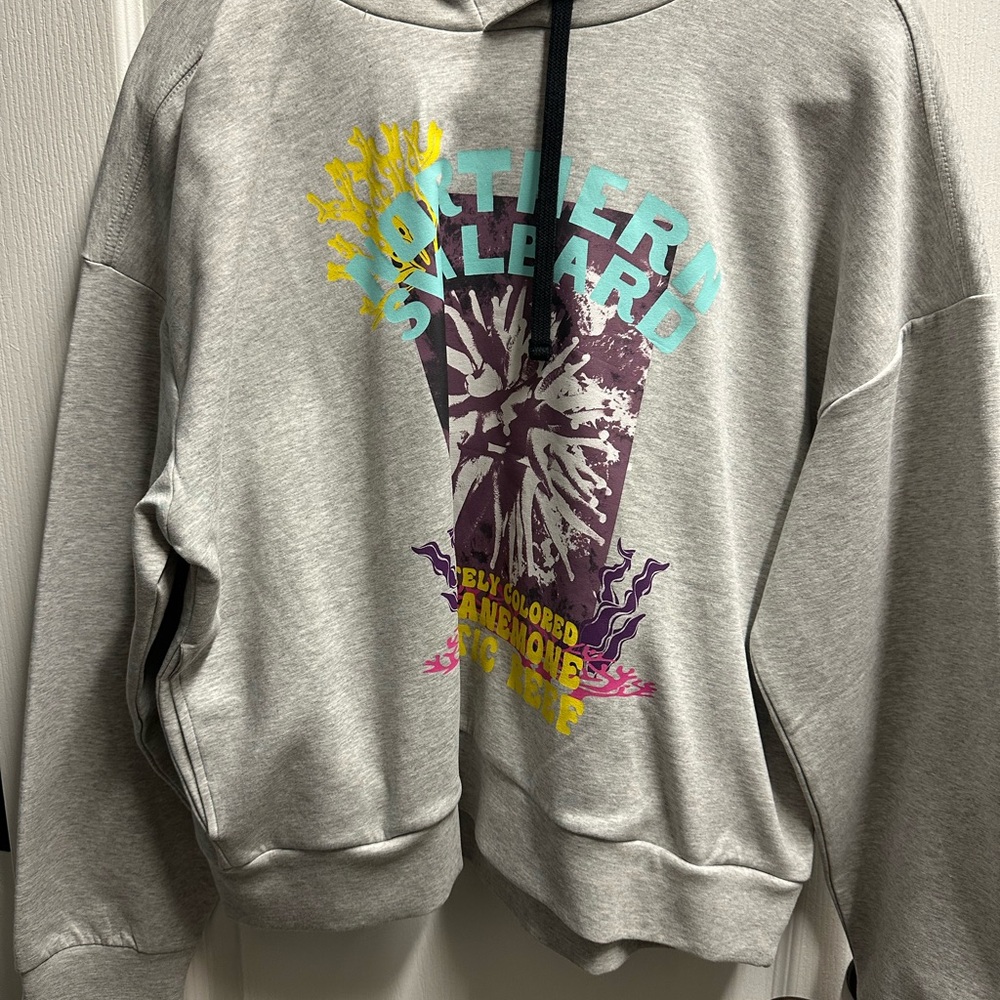 National Geographic Women's Stylish Gray Graphic Sweater size XL/NWT 305